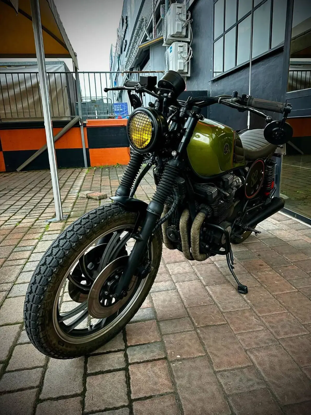 Yamaha XJ 500 CAFE' RACER/SCRAMBLER (5)