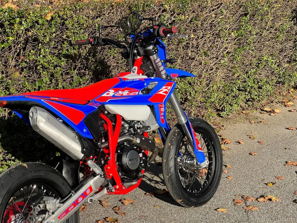 Betamotor RR 125 4T Motard R (2025 - 26) (2)