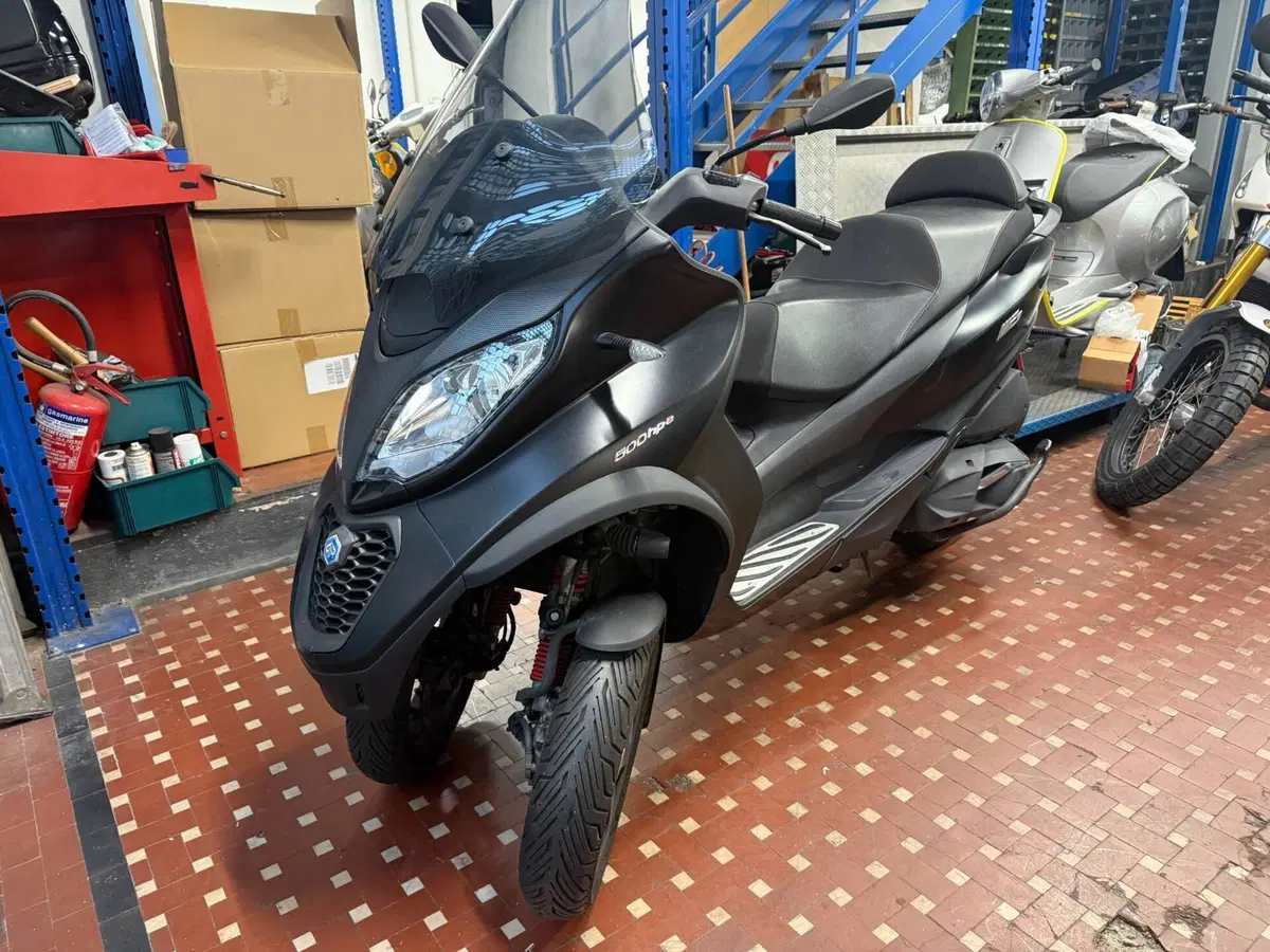 Piaggio Mp3 500 ABS Hpe Sport Advanced (2021 - 23) (2)