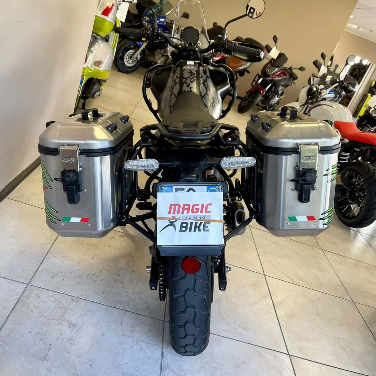 Royal Enfield Himalayan 450 (2024 - 26) (8)