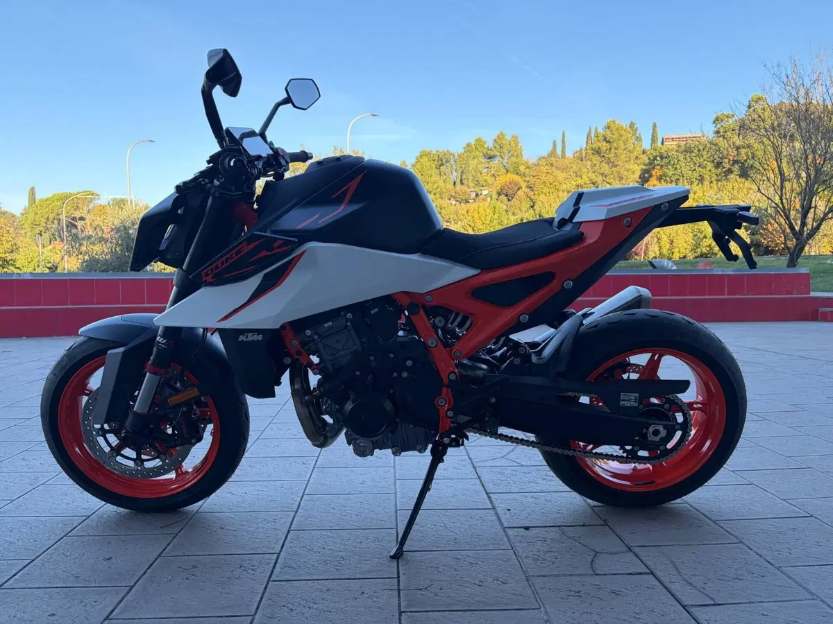 KTM 990 Duke R (2026) (2)