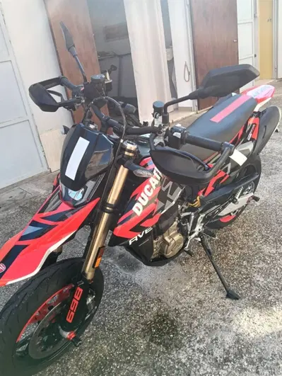 Ducati Hypermotard 698 Mono RVE (2024 - 26) usata
