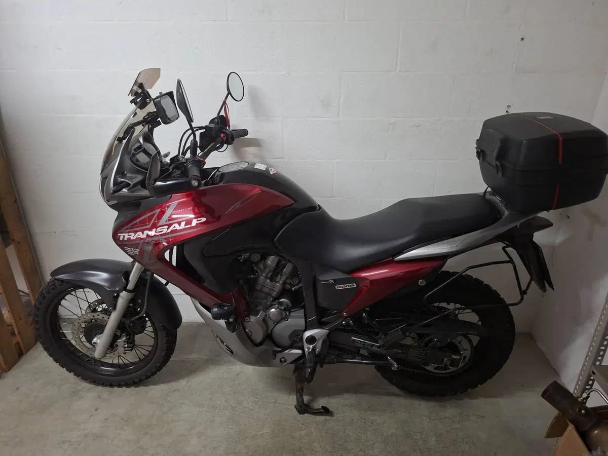Honda Transalp XL 700 V (2007 - 13) (2)