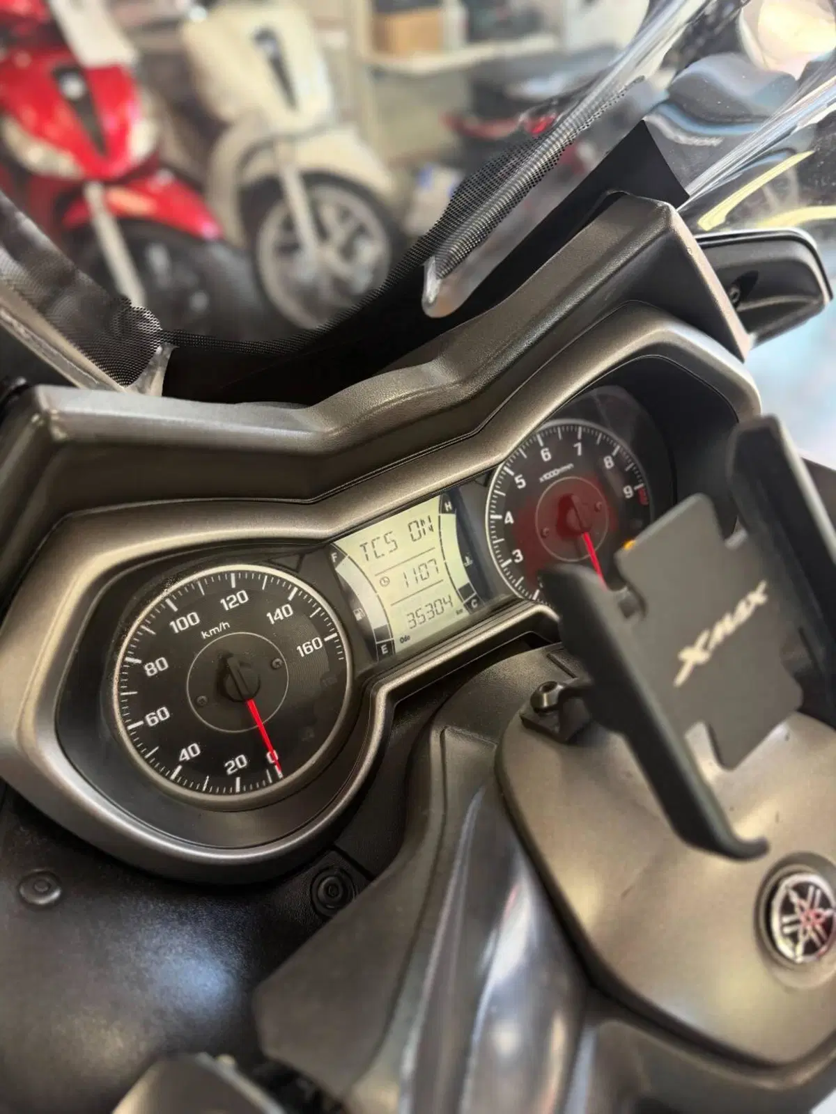 Yamaha X-Max 300 ABS (2017 - 20) (7)