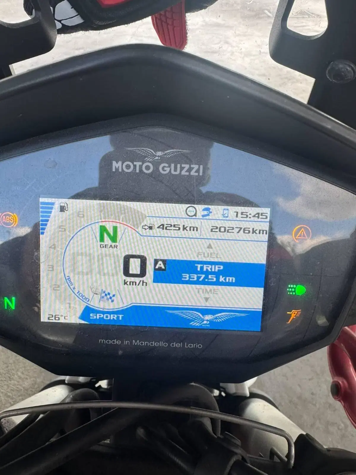 Moto Guzzi V85 TT Evocative Graphics (2021 - 23) (7)