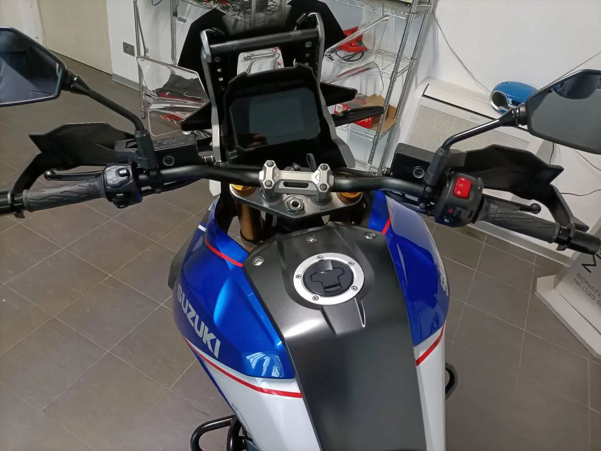 Suzuki V-Strom 1050DE (2023 - 24) (11)