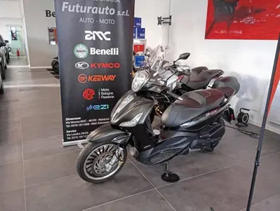 Piaggio Beverly 300 i.e. Police ABS-ASR (2017 - 20) usata