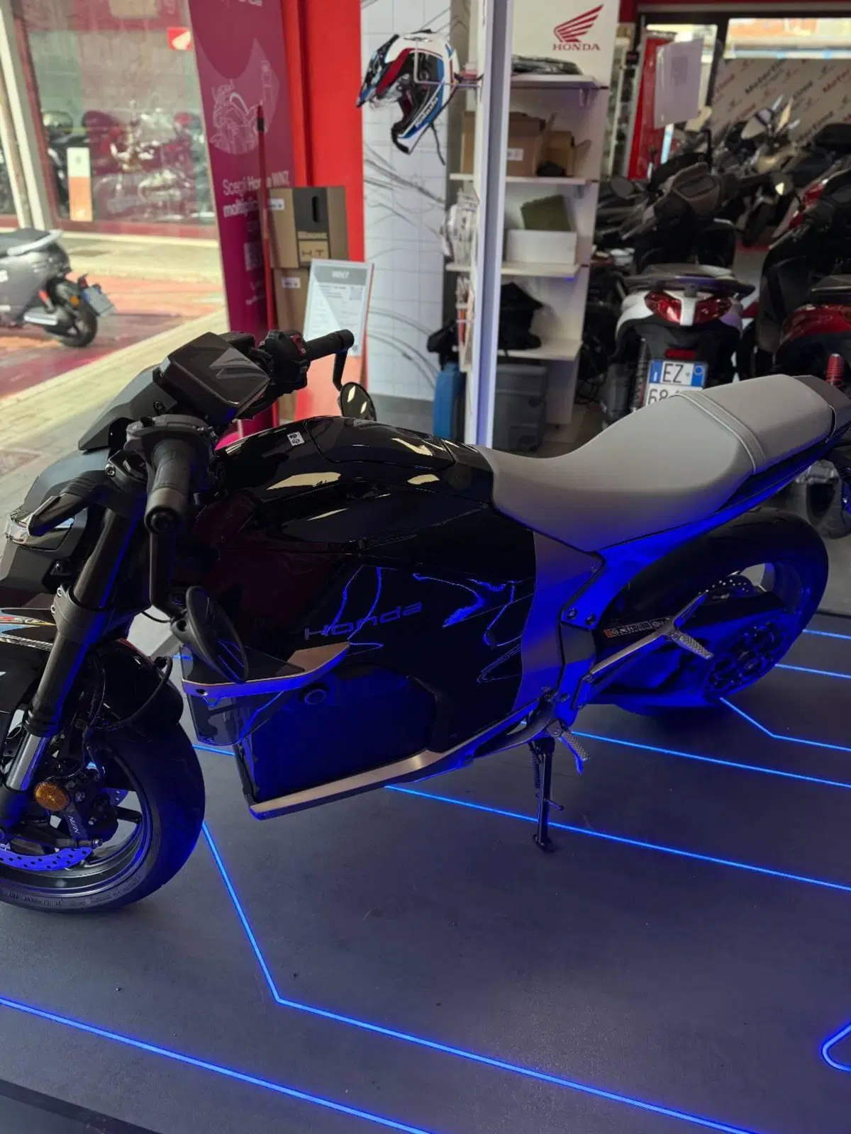 Honda WN7 (2026) (4)