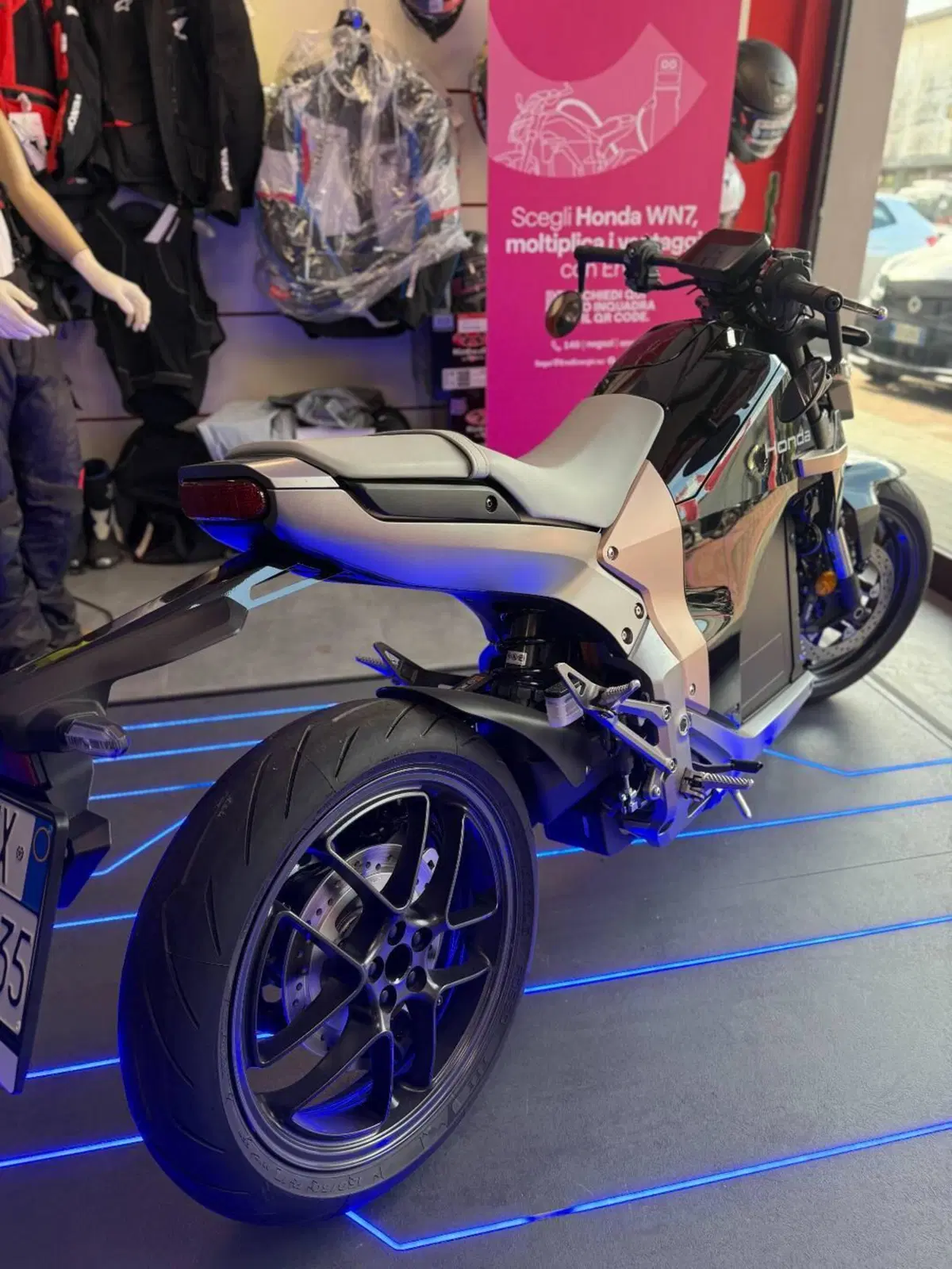 Honda WN7 (2026) (7)