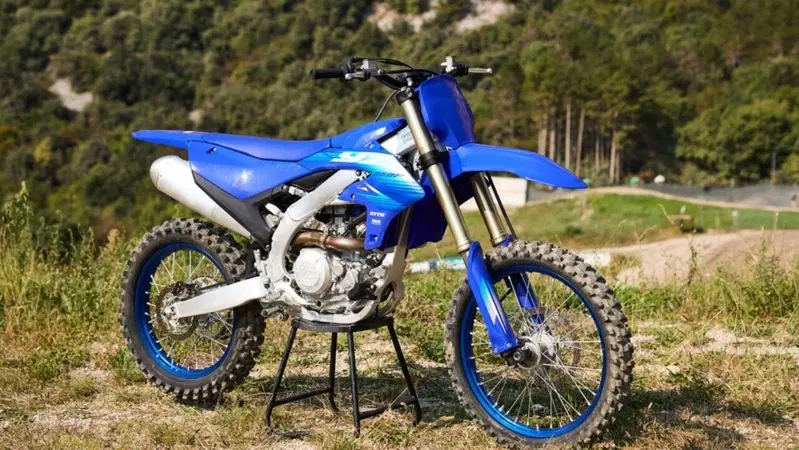 Silenziosa ma efficace - Yamaha YZ 250F 2027 - il TEST di Moto.it [VIDEO e [GALLERY]