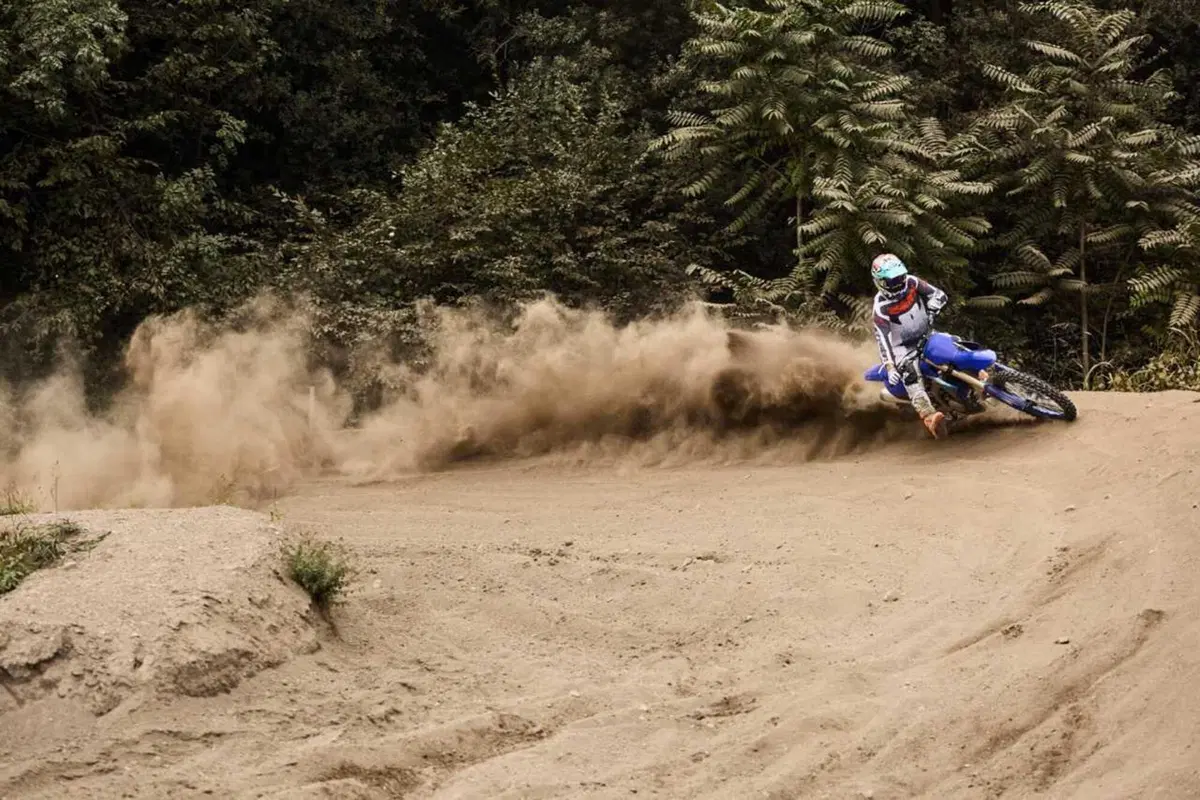 Silenziosa ma efficace - Yamaha YZ 250F 2027 - il TEST di Moto.it [VIDEO e [GALLERY] (9)