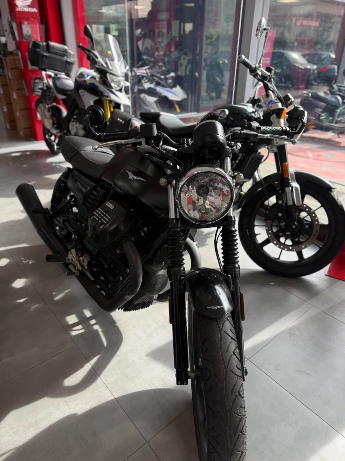 Moto Guzzi V7 III Stone (2017 - 20)