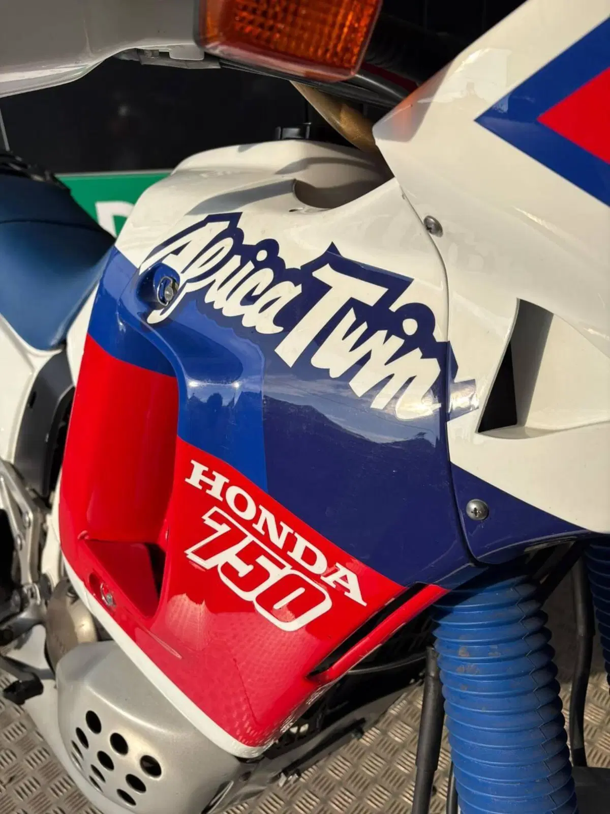 Honda Africa Twin XRV 750 (1992) (2)