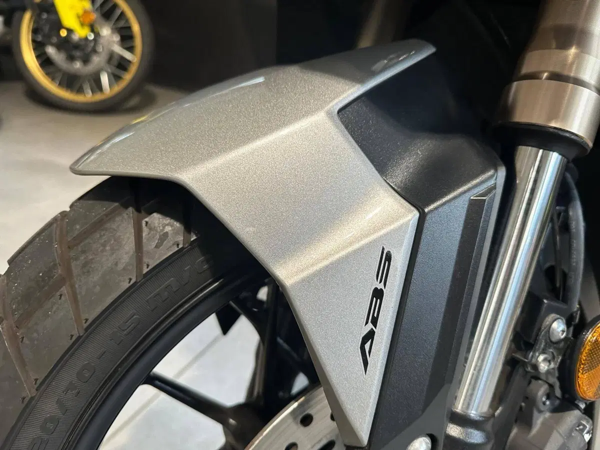 Honda ADV 350 (2022 - 24) (6)