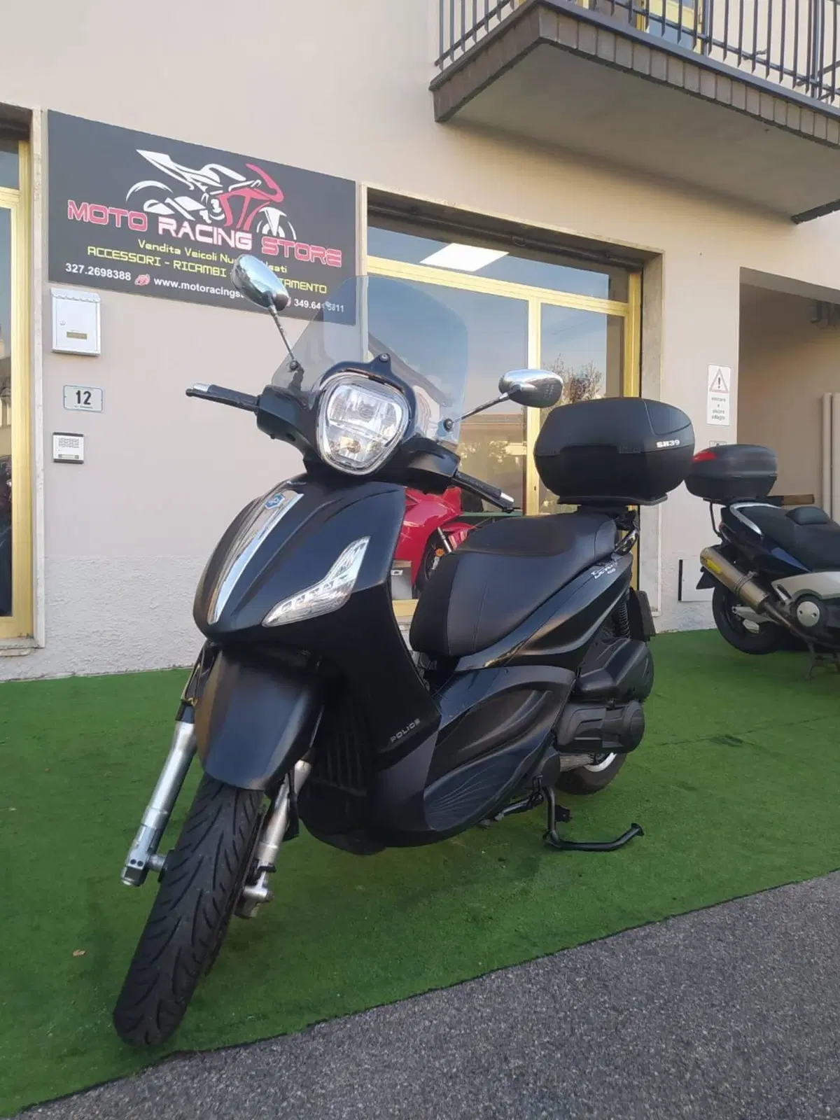 Piaggio Beverly 300 i.e. Police ABS-ASR (2017 - 20) (5)