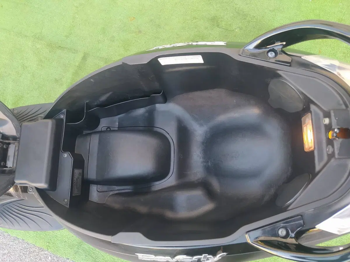 Piaggio Beverly 300 i.e. Police ABS-ASR (2017 - 20) (7)
