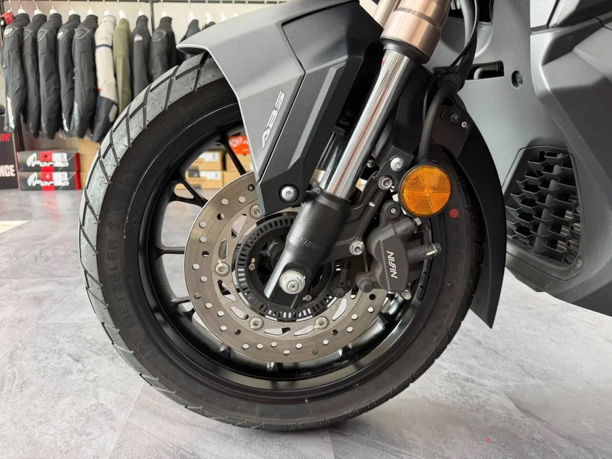 Honda ADV 350 (2022 - 24) (14)