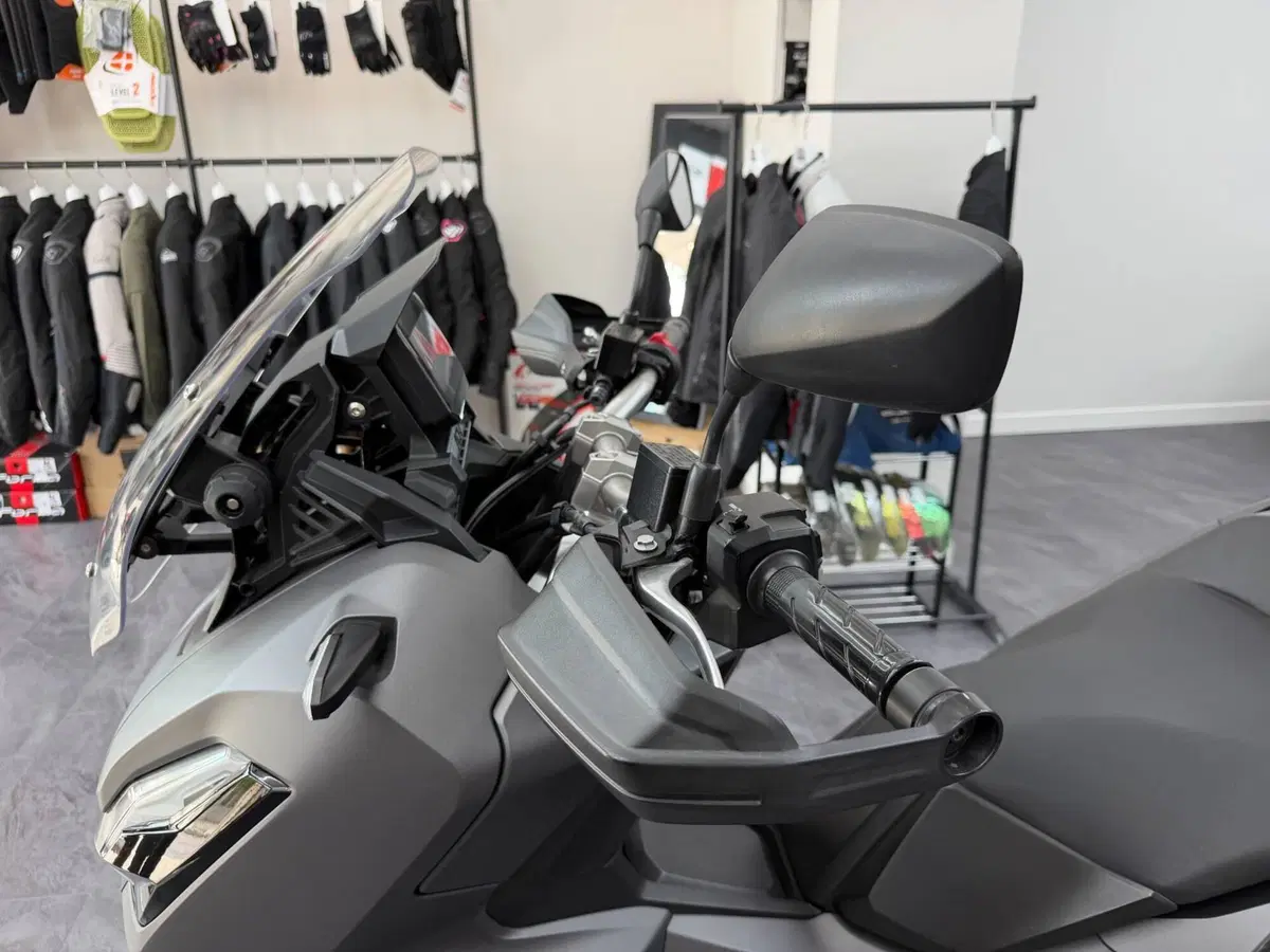 Honda ADV 350 (2022 - 24) (16)