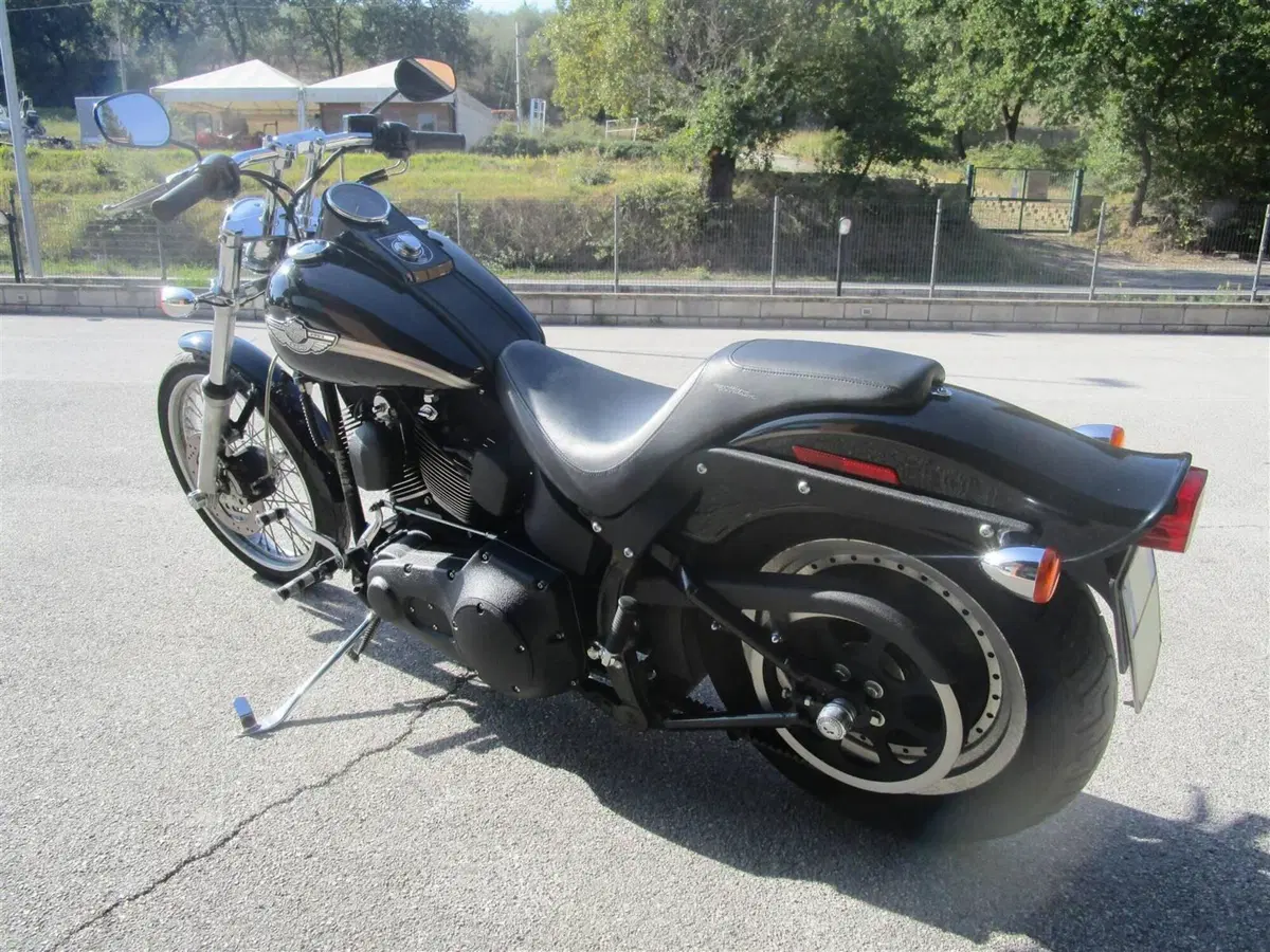 Harley-Davidson 1450 Night Train (1999 - 03) - FXSTB (4)