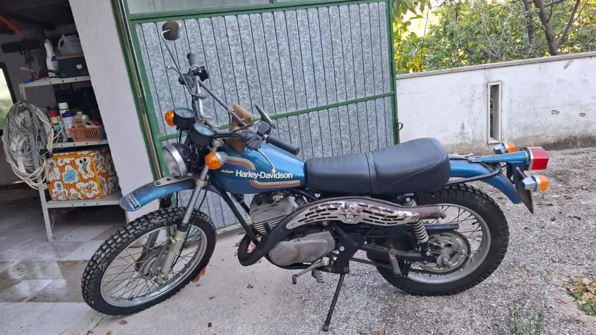 Aermacchi Harley-Davidson 6D SX 250 (2)