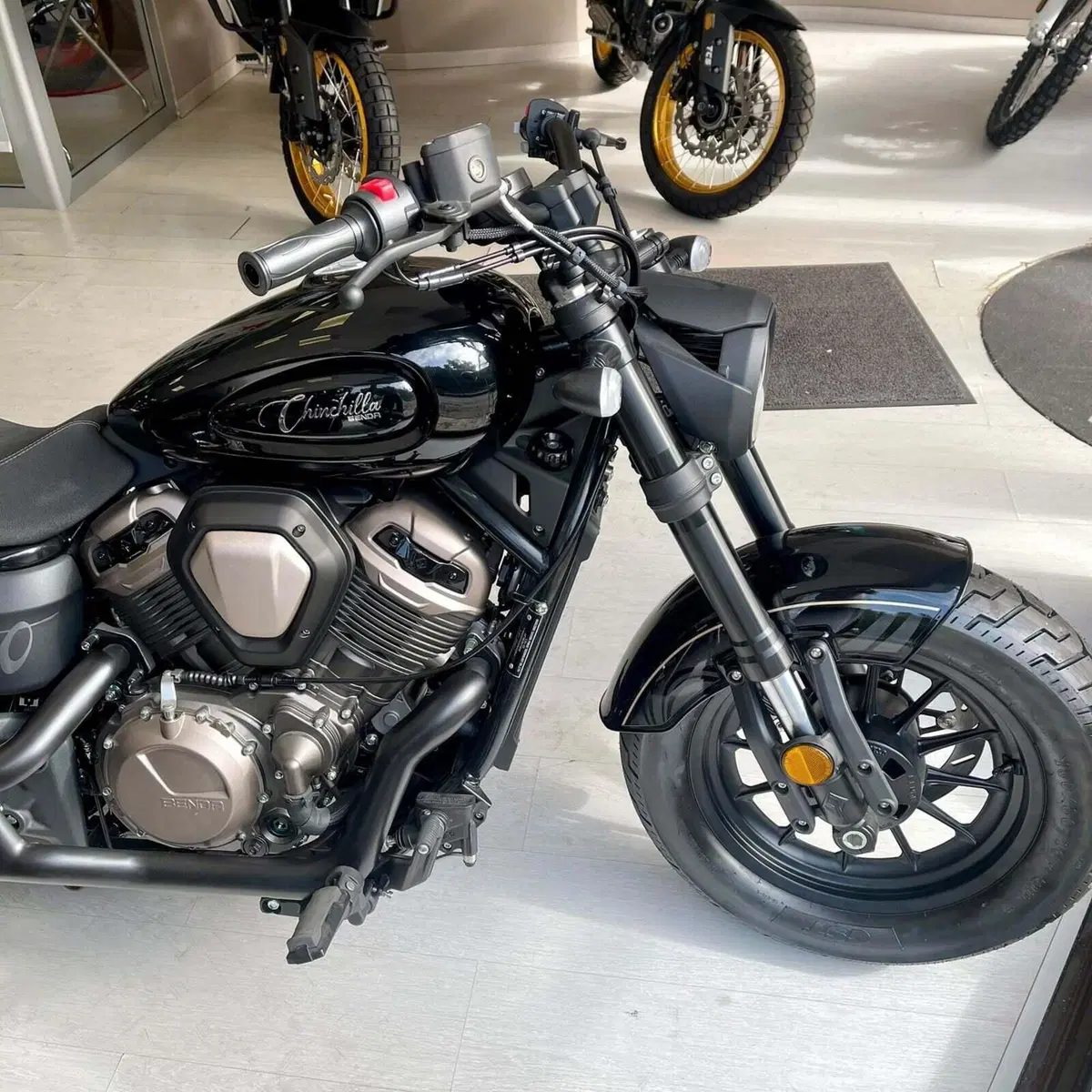 Benda Motorcycles Chinchilla 500 V2 (2025 - 26) (3)