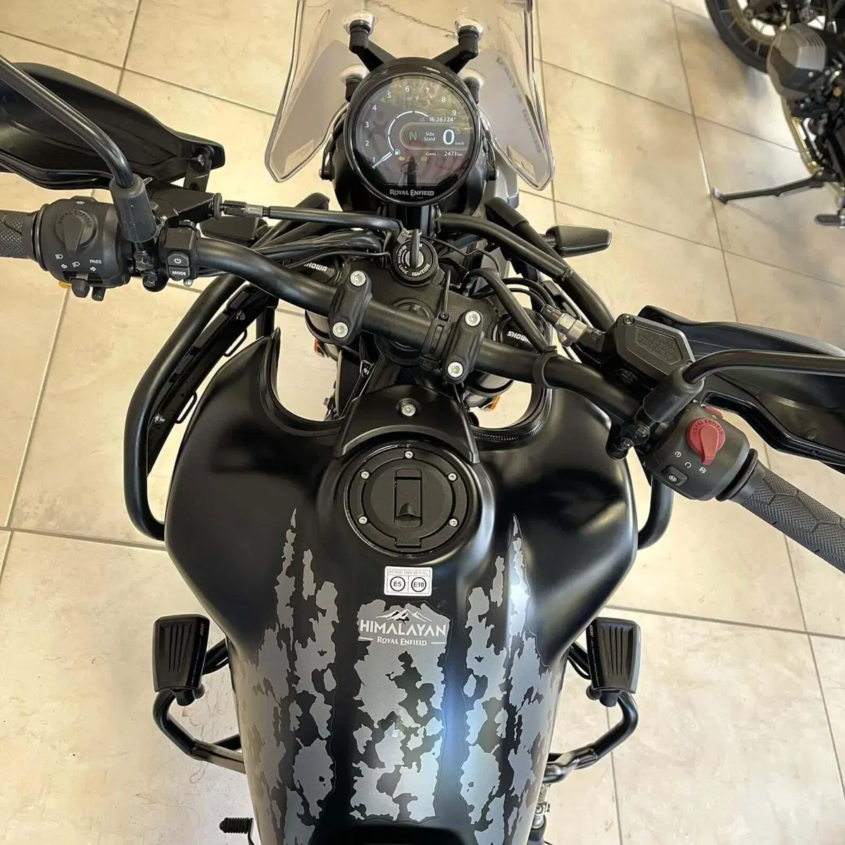 Royal Enfield Himalayan 450 (2024 - 26) (3)
