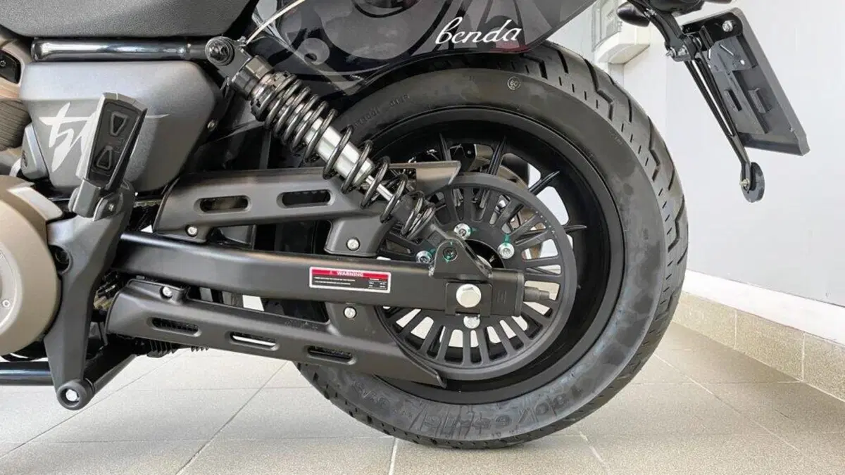 Benda Motorcycles Chinchilla 500 V2 (2025 - 26) (5)