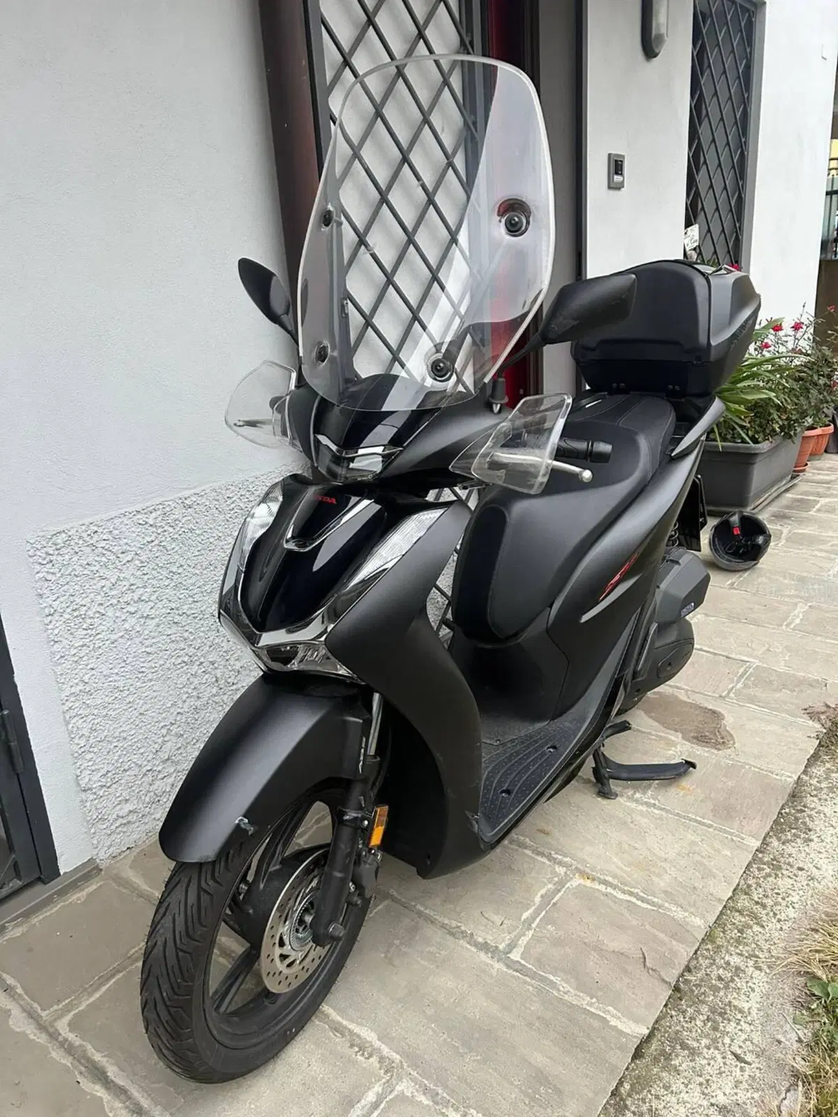 Honda SH 125i Sport (2022 - 23) (4)