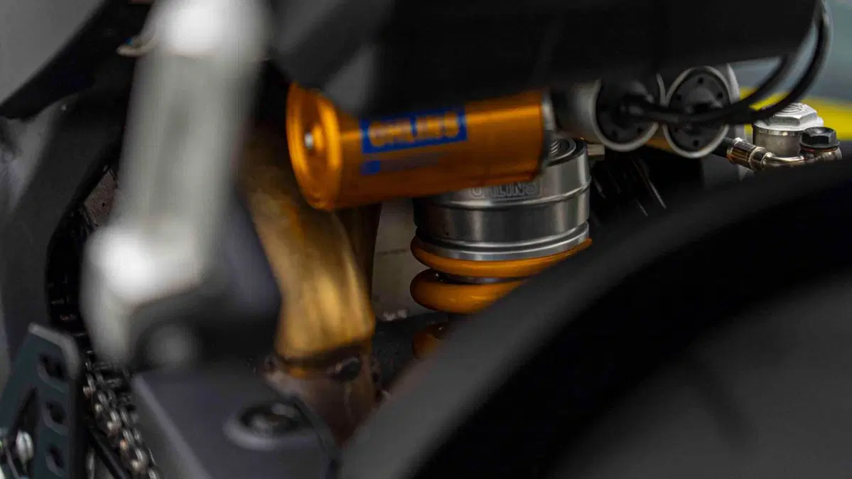 Aprilia Tuono V4 Factory (2025 - 26) (19)