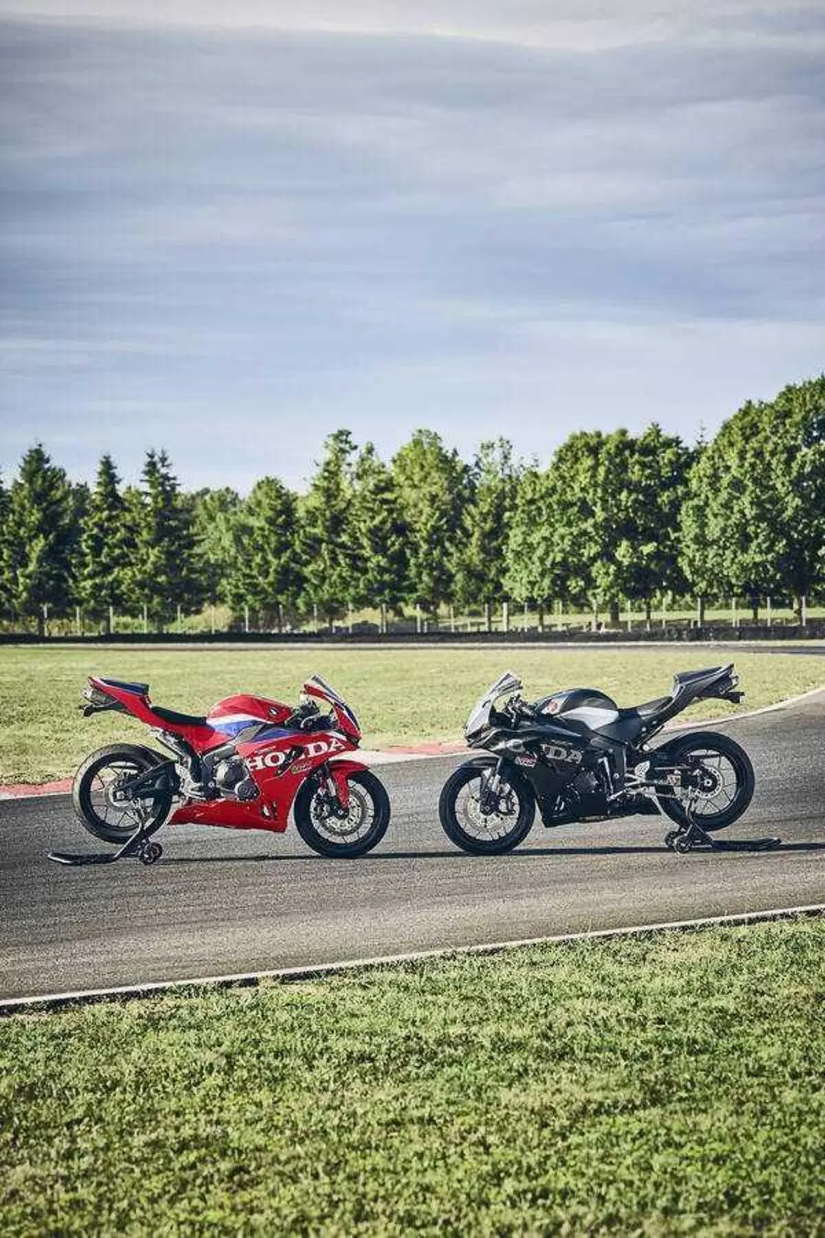 Honda CBR600RR 2027, ora frena come la Fireblade e le alette spariscono (13)