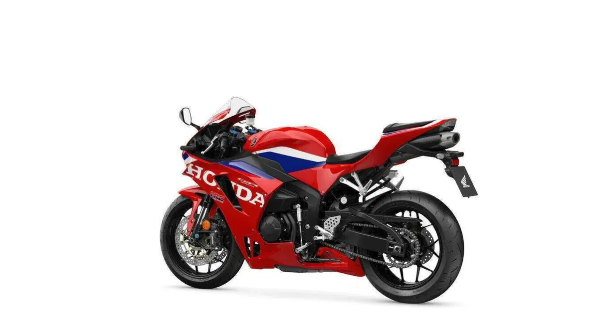 Honda CBR600RR 2027, ora frena come la Fireblade e le alette spariscono (60)