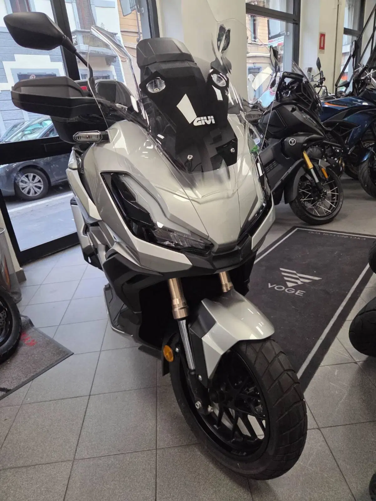 Honda ADV 350 (2022 - 24) (6)