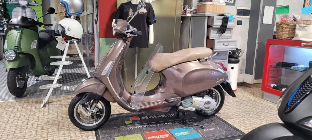 Vespa Primavera 150 3V ie (2014 - 16) (3)