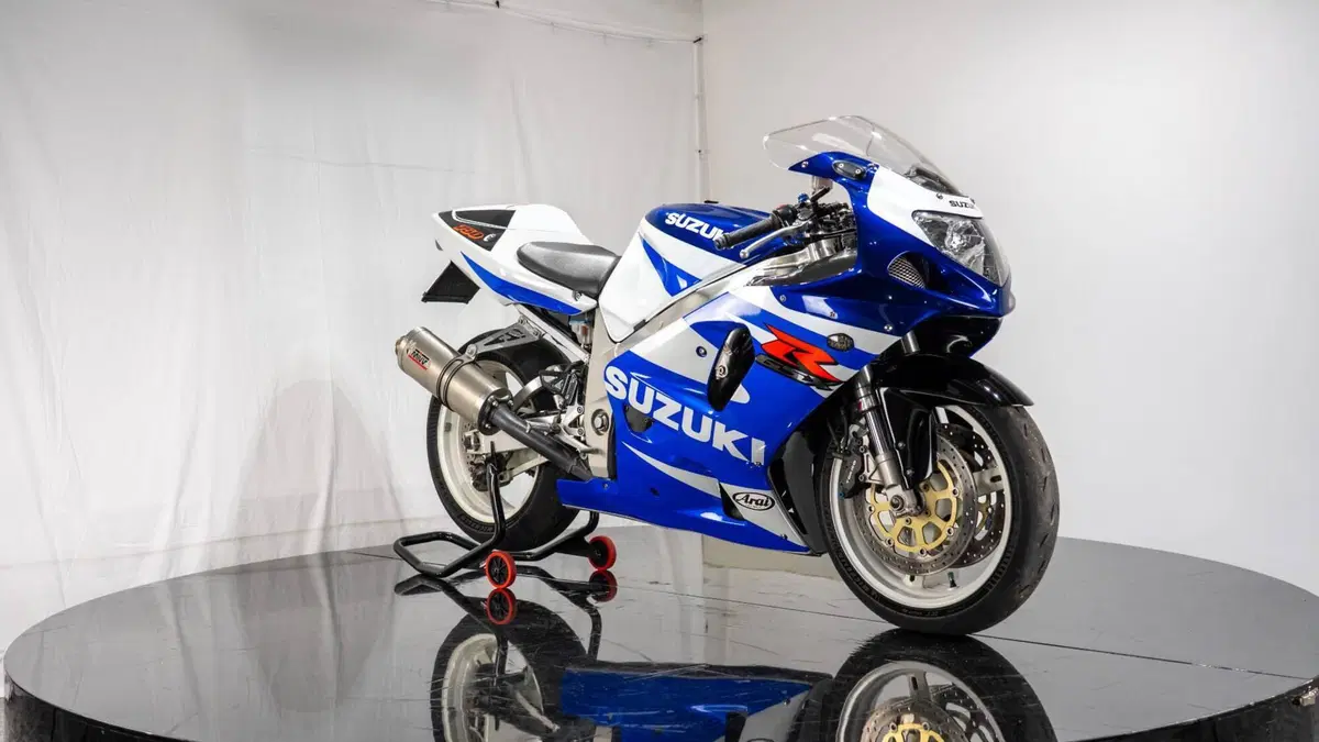 Suzuki GSX-R 750 K1 (5)