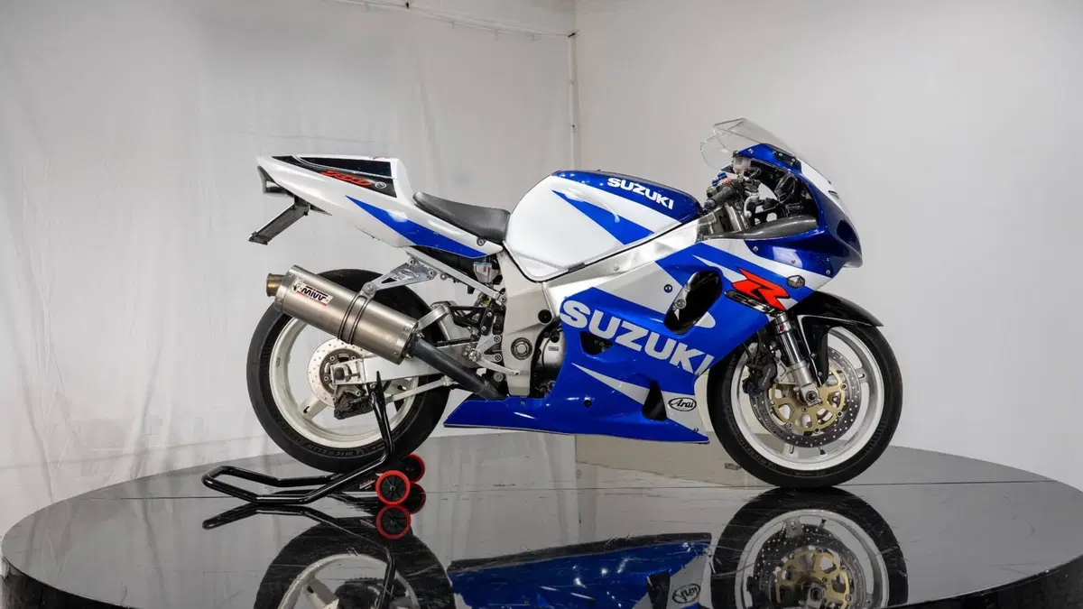 Suzuki GSX-R 750 K1 (6)