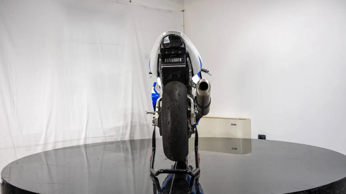 Suzuki GSX-R 750 K1 (8)