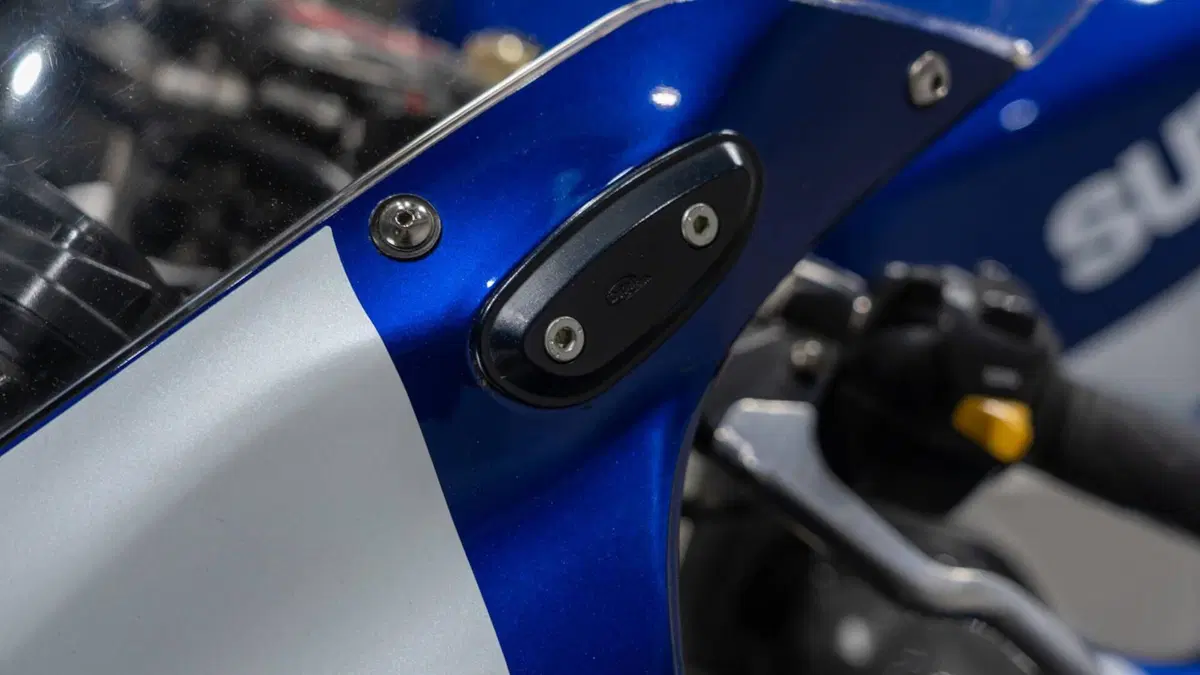 Suzuki GSX-R 750 K1 (18)