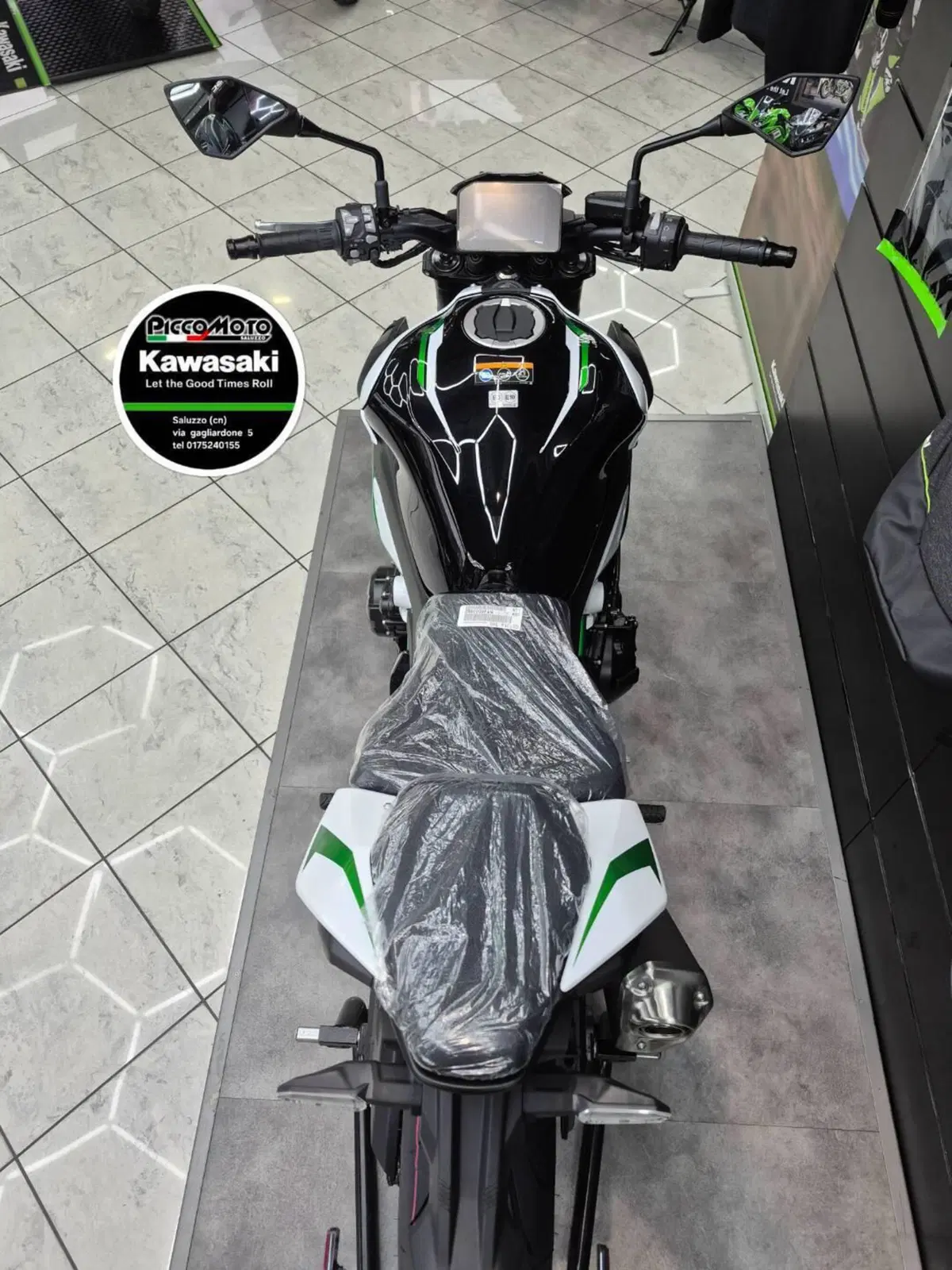 Kawasaki Z 900 (2025 - 27) (10)