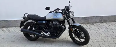 Moto Guzzi V7 Stone (2021 - 24) usata
