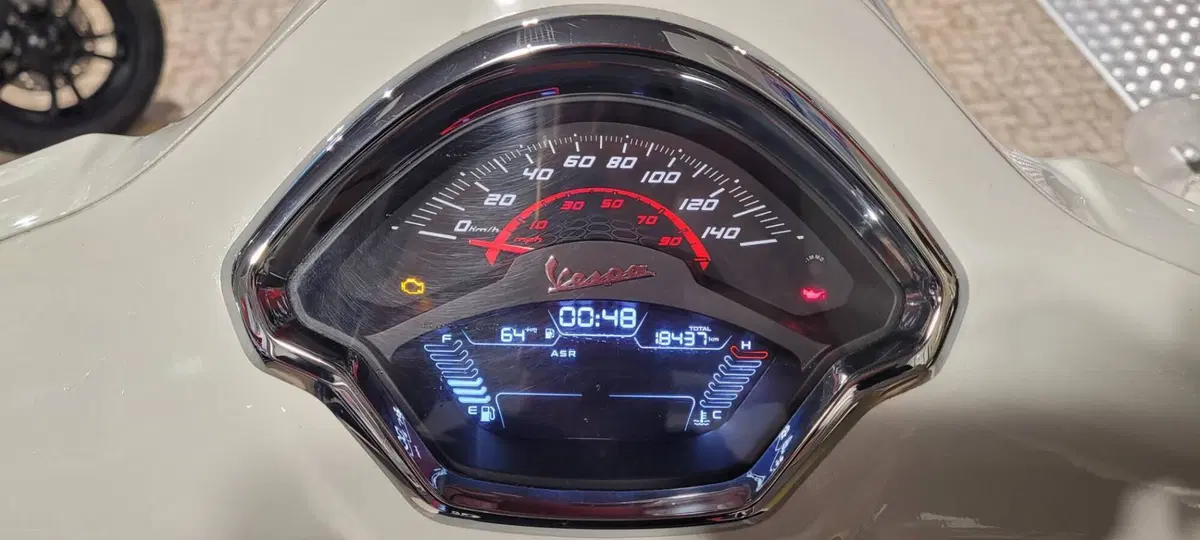 Vespa GTS 300 Super (2023 - 24) (5)