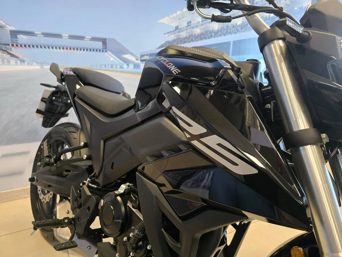 Cyclone Battlo 5S (2025 - 26) (14)