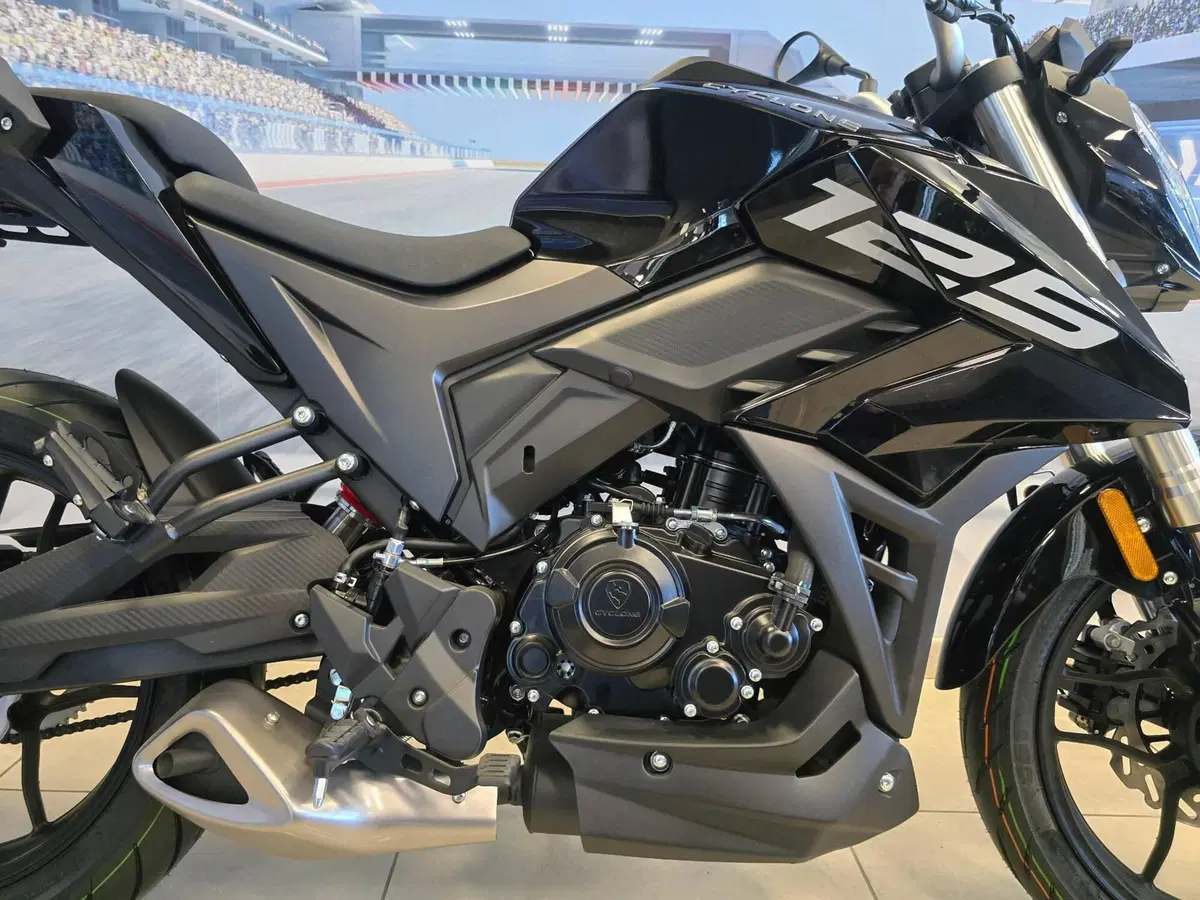 Cyclone Battlo 5S (2025 - 26) (20)