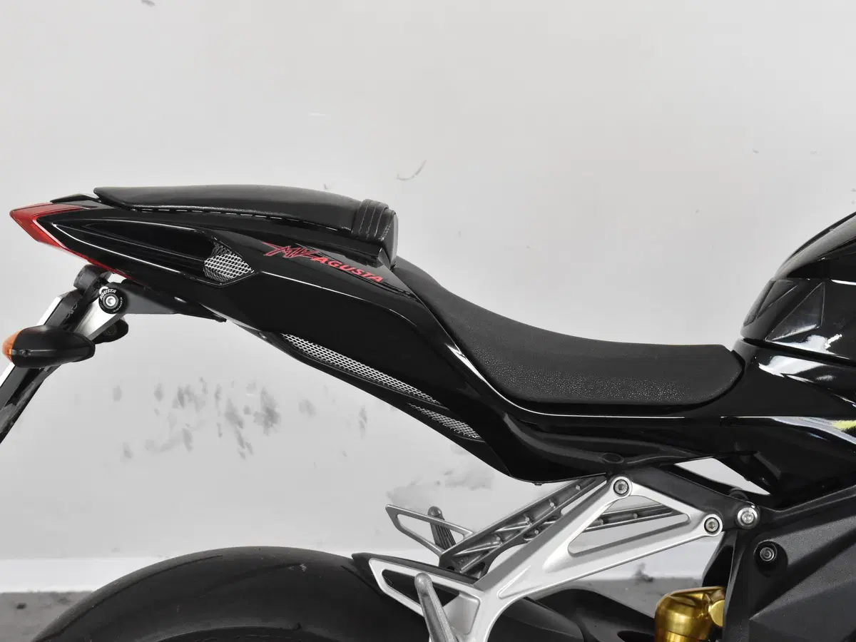 MV Agusta F3 675 EAS ABS (2011 - 17) (10)