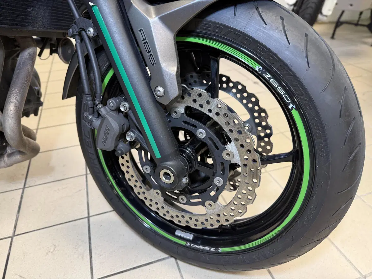 Kawasaki Z 650 (2017 - 19) (8)