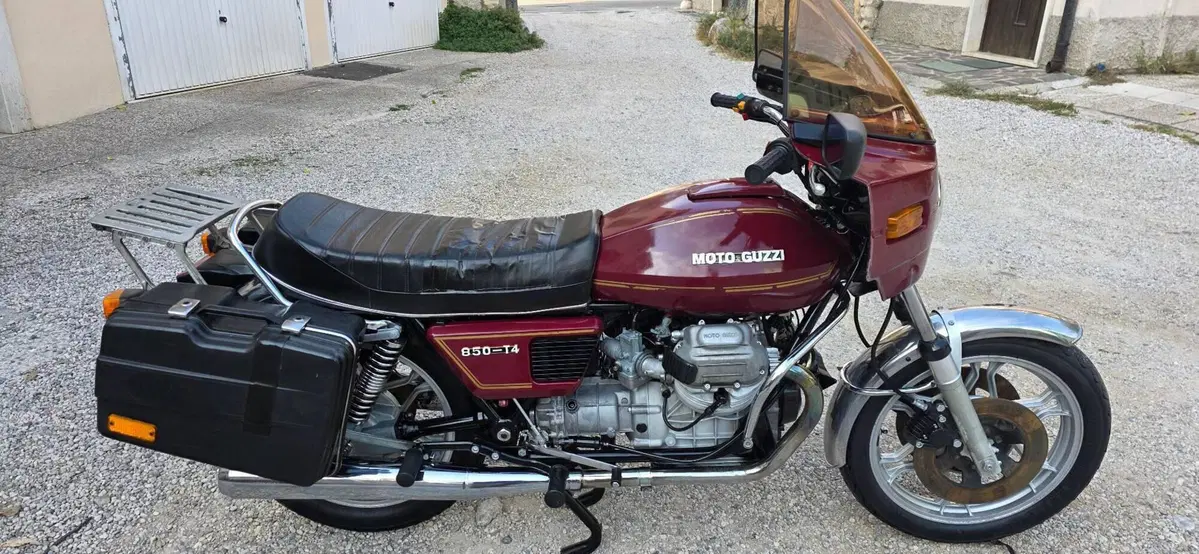 Moto Guzzi 850 T4 (6)