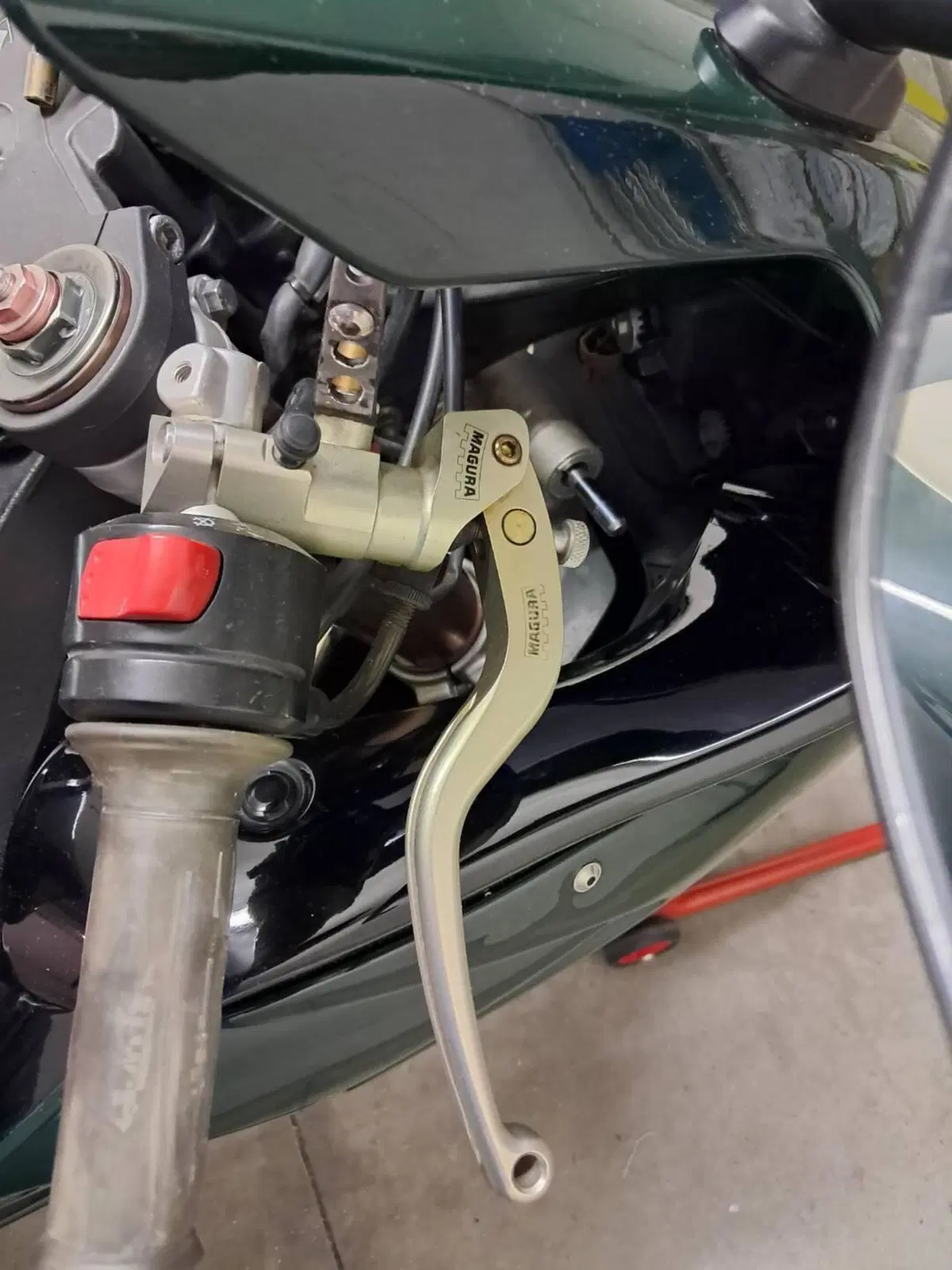Suzuki GSX-R1000 (2005 - 06) (2)