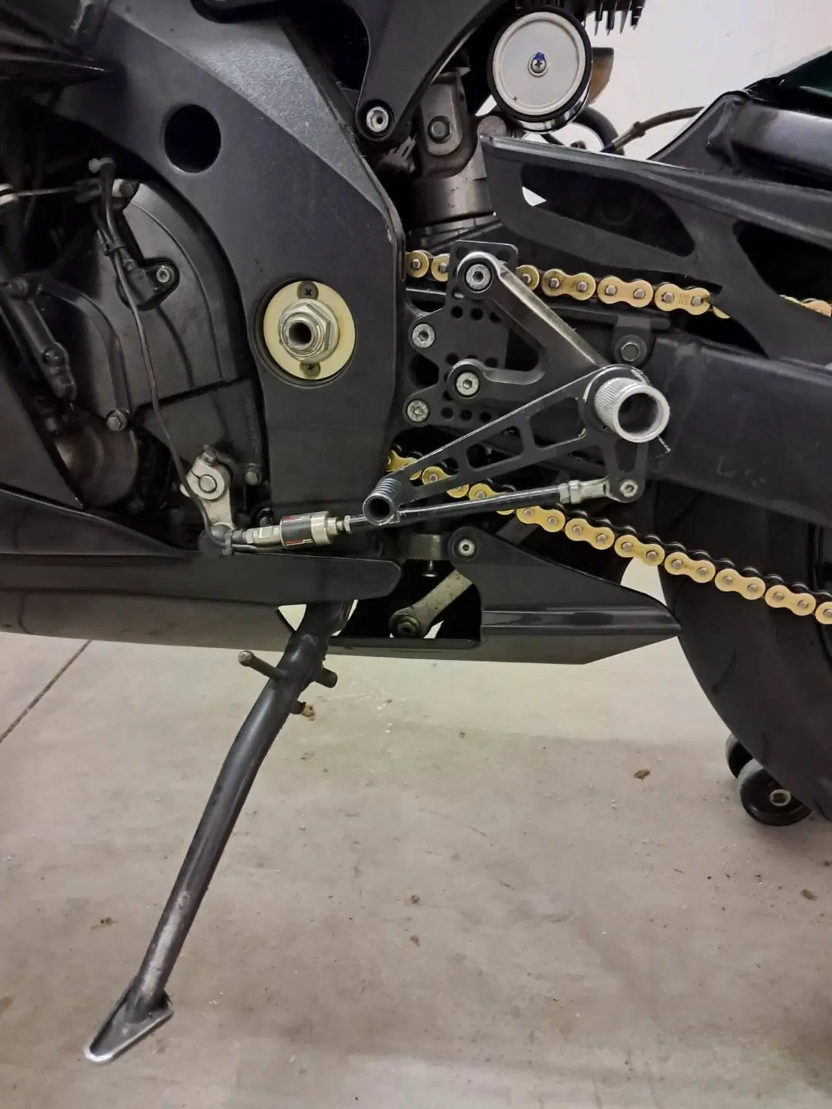 Suzuki GSX-R1000 (2005 - 06) (9)