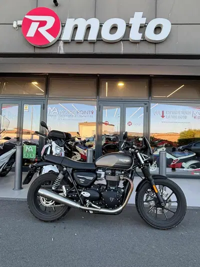 Triumph Street Twin 900 (2021 - 22) usata