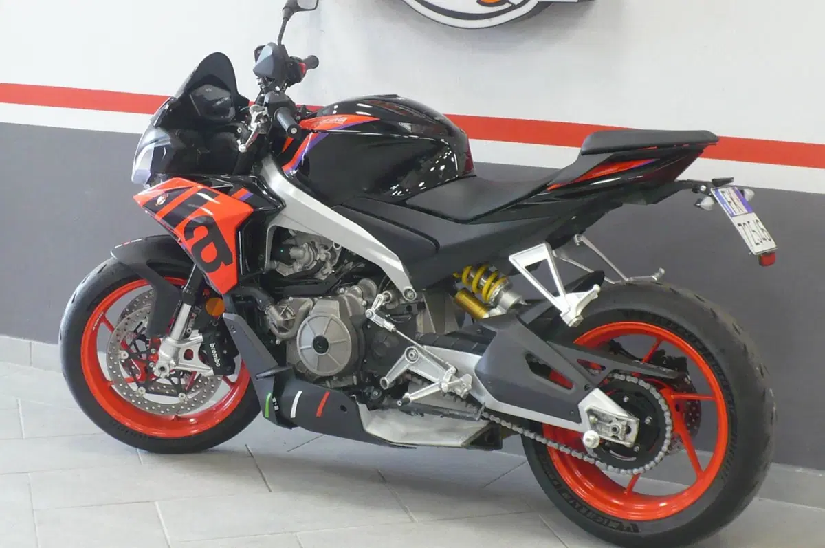 Aprilia Tuono 660 Factory (2022 - 24) (3)