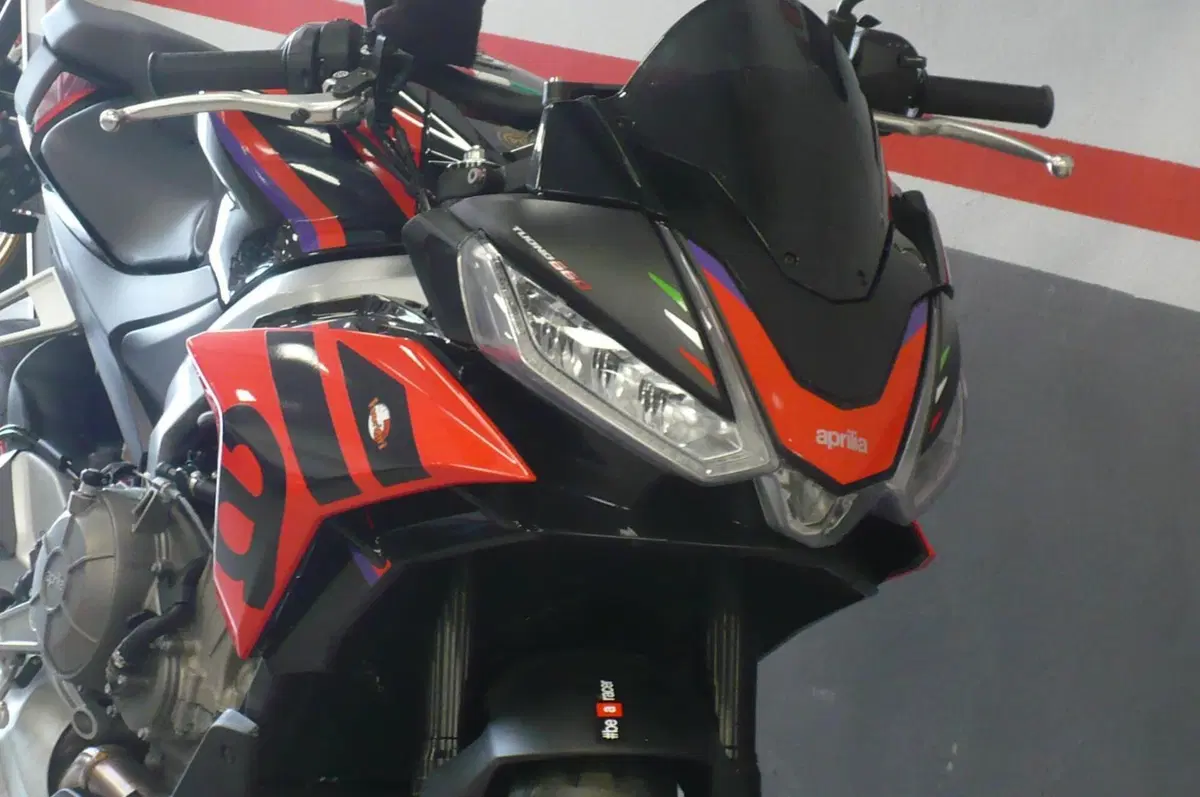 Aprilia Tuono 660 Factory (2022 - 24) (8)